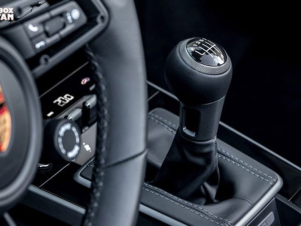 زوزه کشیدن ماشین در دنده 4